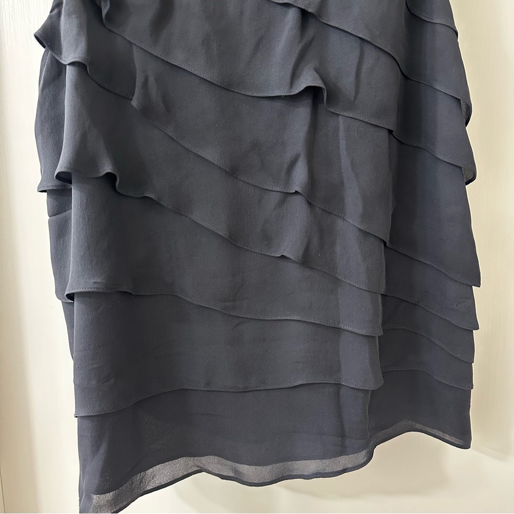 Theory Black 100% Silk Darinka Captivate Tiered Sleeveless Top, Size L - Picture 3 of 6